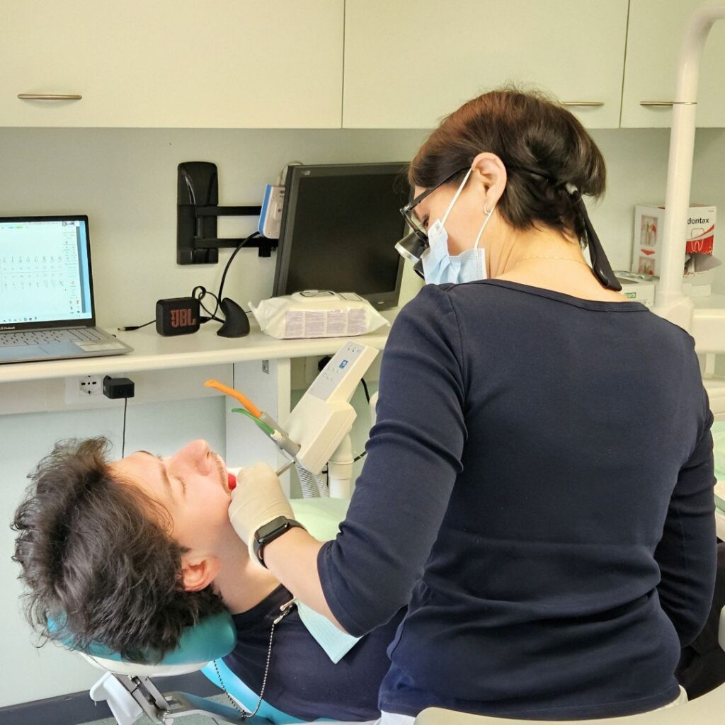 devitalizzazione dente a Brescia